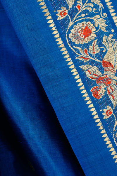 blue baluchari silk stole - close up