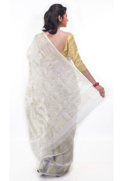 exclusive white-gold dhakai jamdani muslin saree from Bangladesh - back view