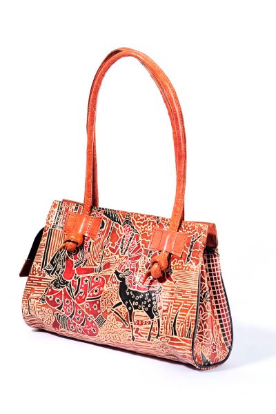 Shakuntala motif Shantiniketan leather handbag - side